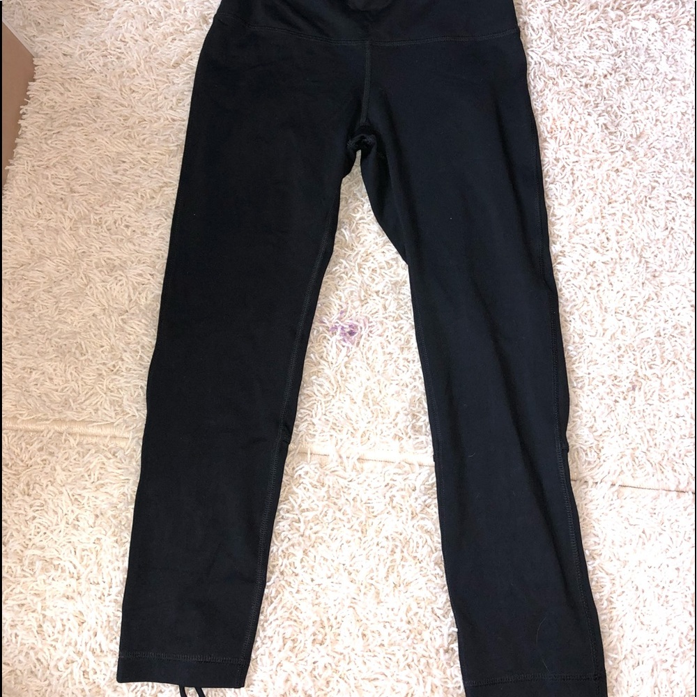 Black lace up leggings💕